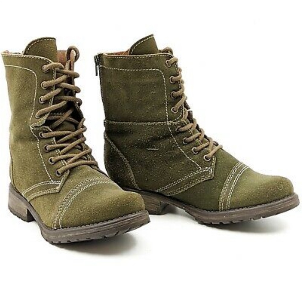 Rare Steve Madden combat boots
